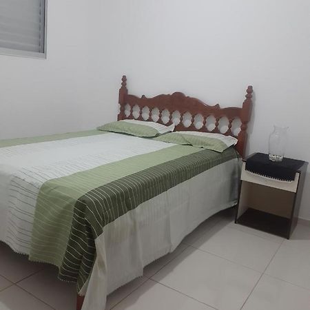 Quarto em apartamento Suzano Exterior foto